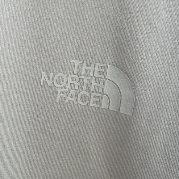 The North Face Performance Hoodie - Picture 5 of 13